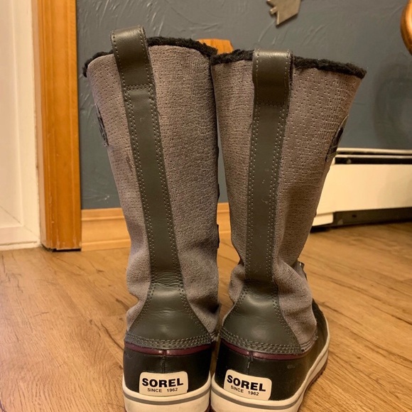 Sorel winter boot - Picture 3 of 6